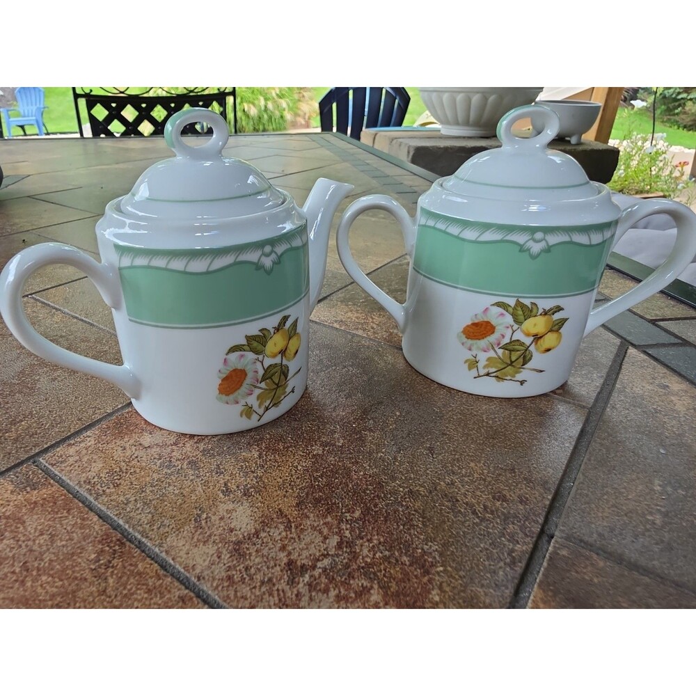 Georges Briard Devonshire Green Creamer & Sugar Bowl Set Vintage England Fruit